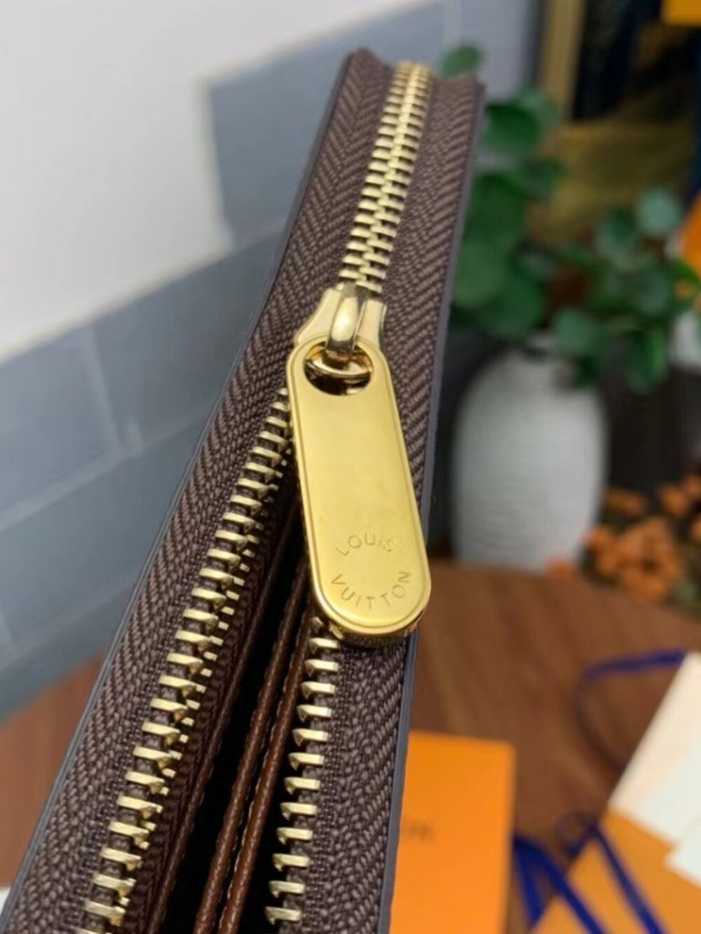lv Pochette Felicie Monogram Fuchsia Lining - Picture 8 of 9